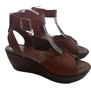 Sotto Sopra Brown Leather Perferated Wedges Open Toe Sandals Ankle buckle 7.5-8